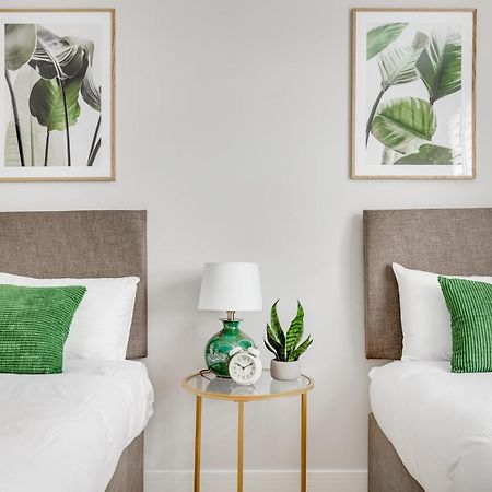 Executive 2 Bedroom Apt City Centre Free Pkg , Wifi By Tent Serviced Apartments 斯坦斯 外观 照片